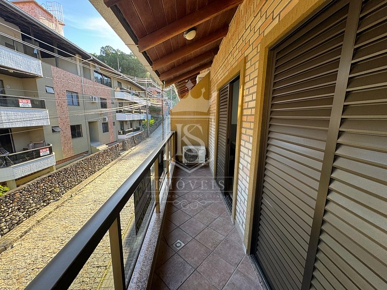 A27 - AP 07 - Sobrado no centro de Bombinhas