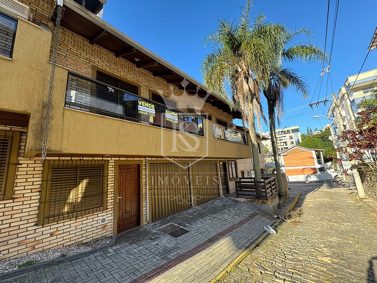 A27 - Apartamento de 02 suítes no centro.