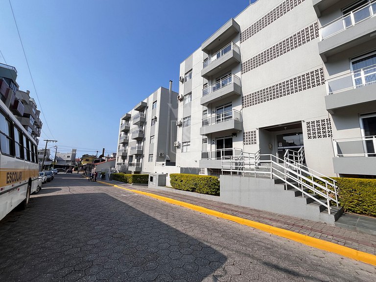 A89 - Umuarama 2 dormitórios em Bombas