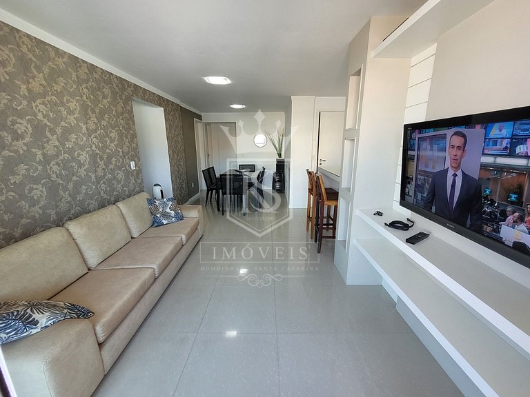 A133- Excelente apartamento com 3 dormitórios na praia de Bo