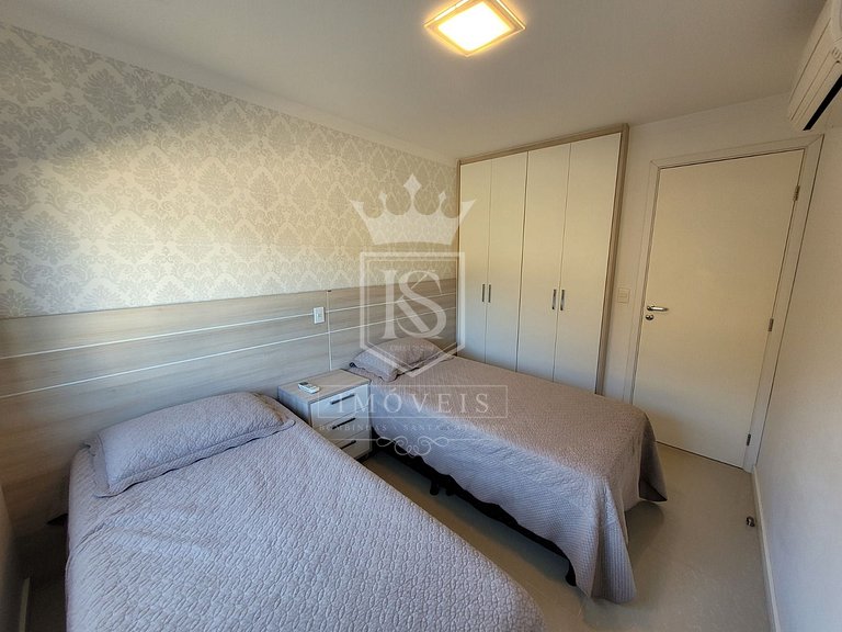 A133- Excelente apartamento com 3 dormitórios na praia de Bo