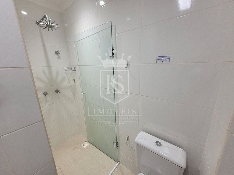 A133- Excelente apartamento com 3 dormitórios na praia de Bo