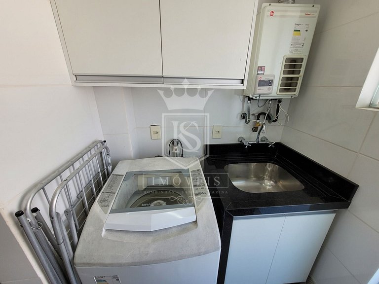 A133- Excelente apartamento com 3 dormitórios na praia de Bo