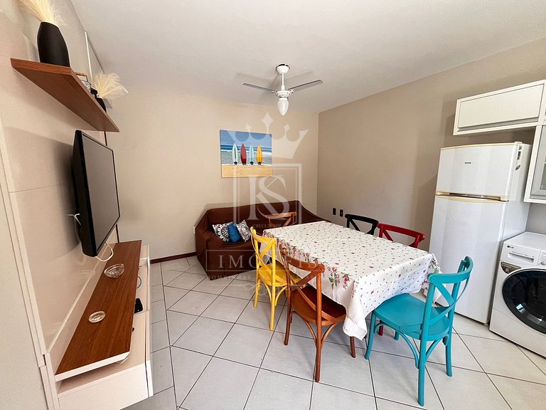 A108- Apartamento em 4 ILHAS a menos de 30 metros do mar!