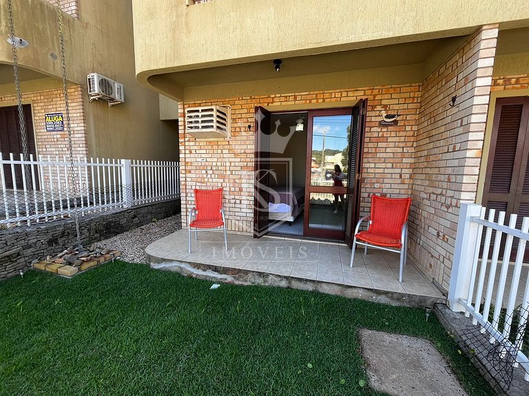 A108- Apartamento em 4 ILHAS a menos de 30 metros do mar!