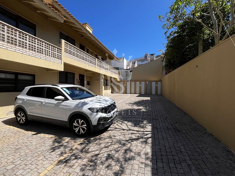 A108- Apartamento em 4 ILHAS a menos de 30 metros do mar!