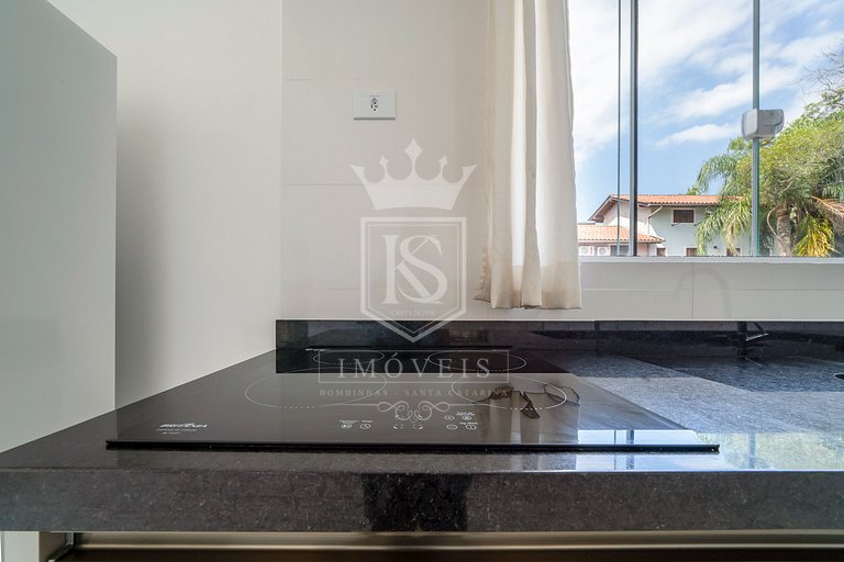 A106 - Apartamento de 02 dormitórios próximo à praia de 4 Il