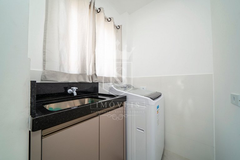 A106 - Apartamento de 02 dormitórios próximo à praia de 4 Il
