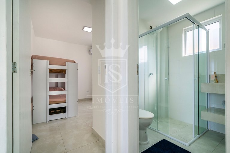 A106 - Apartamento de 02 dormitórios próximo à praia de 4 Il