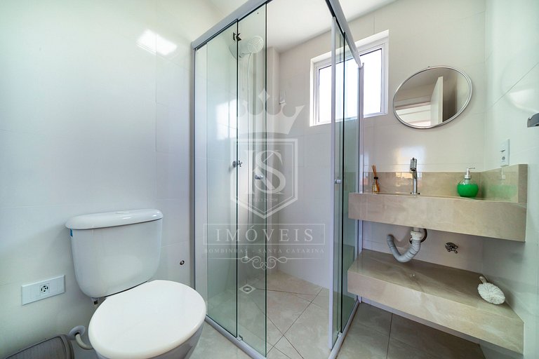 A106 - Apartamento de 02 dormitórios próximo à praia de 4 Il