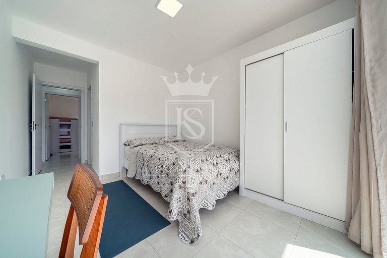 A106 - Apartamento de 02 dormitórios próximo à praia de 4 Il