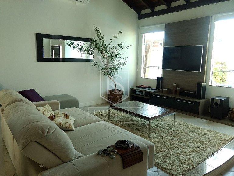 A114- Linda casa 4 suítes em Canto grande com PISCINA!