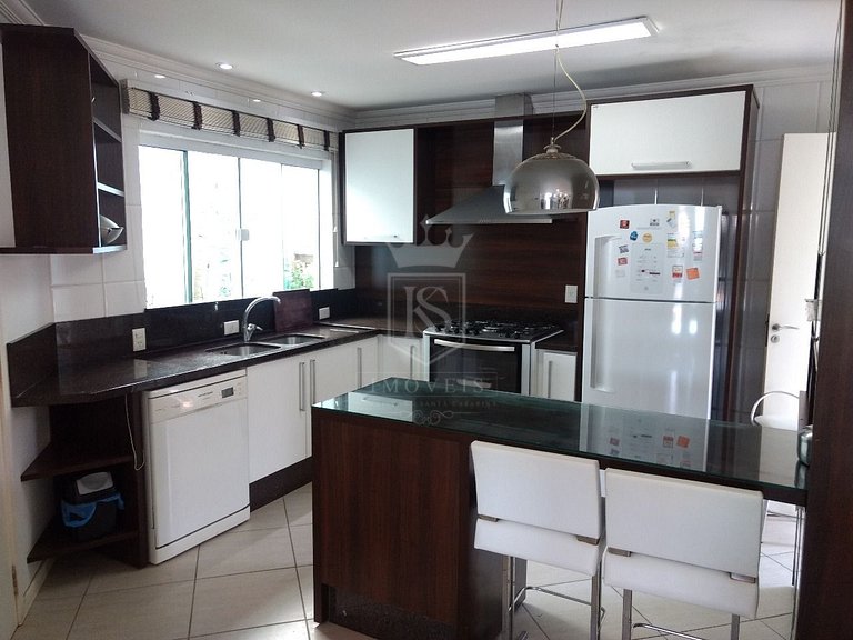 A114 - Linda casa 4 suítes - Canto Grande com PISCINA