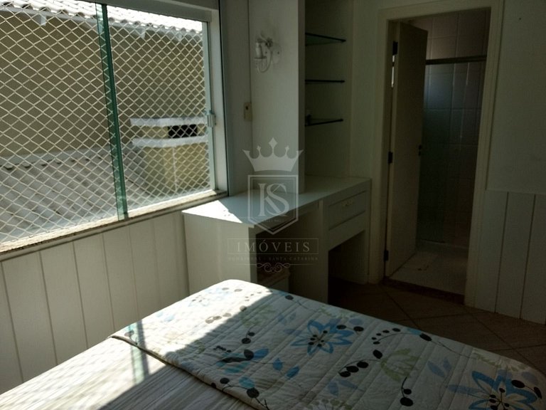 A114 - Linda casa 4 suítes - Canto Grande com PISCINA