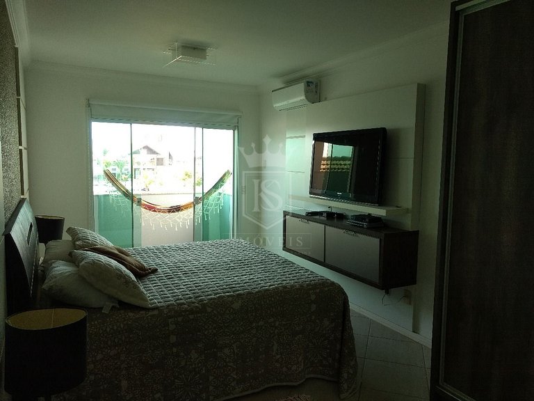 A114 - Linda casa 4 suítes - Canto Grande com PISCINA