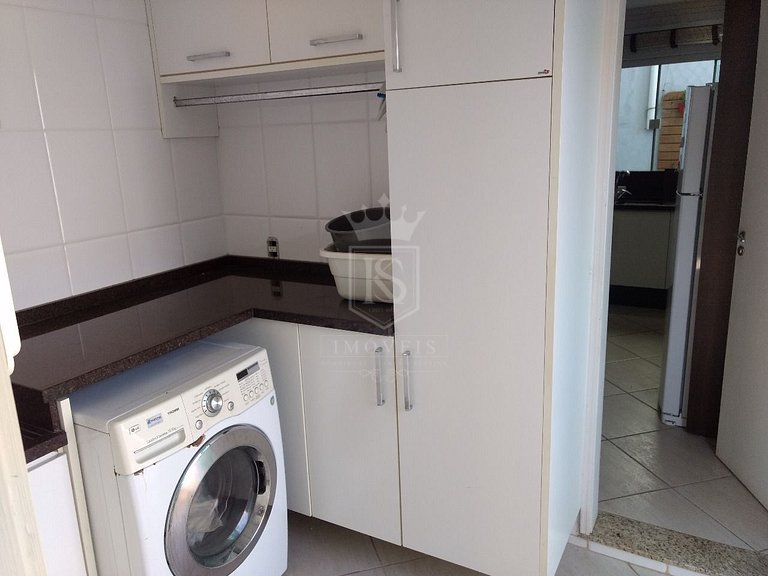 A114 - Linda casa 4 suítes - Canto Grande com PISCINA