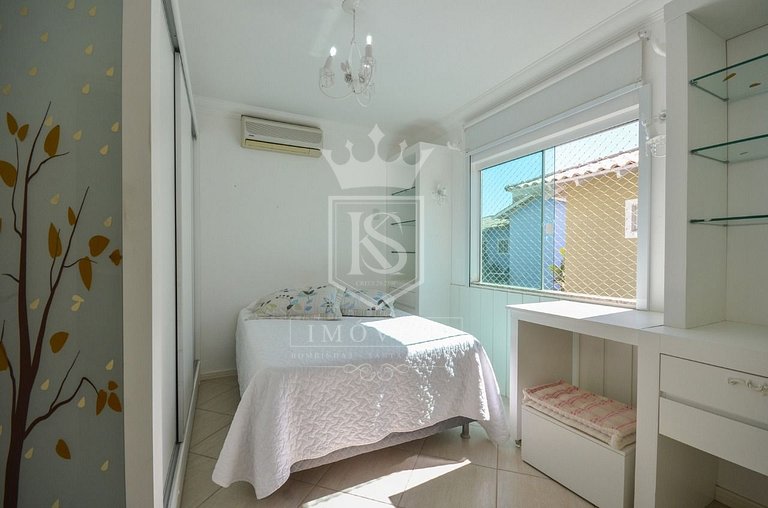 A114- Linda casa 4 suítes em Canto grande com PISCINA!