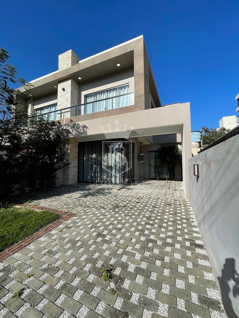 A121 - Morada do Mariscal. Casa com 4 suites e piscina perto