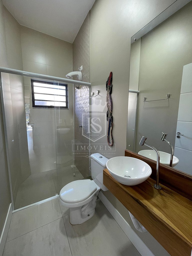 A121 - Morada do Mariscal. Casa com 4 suites e piscina perto