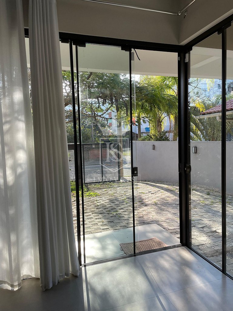A122 - Morada do Mariscal. Casa com 4 suites e piscina perto