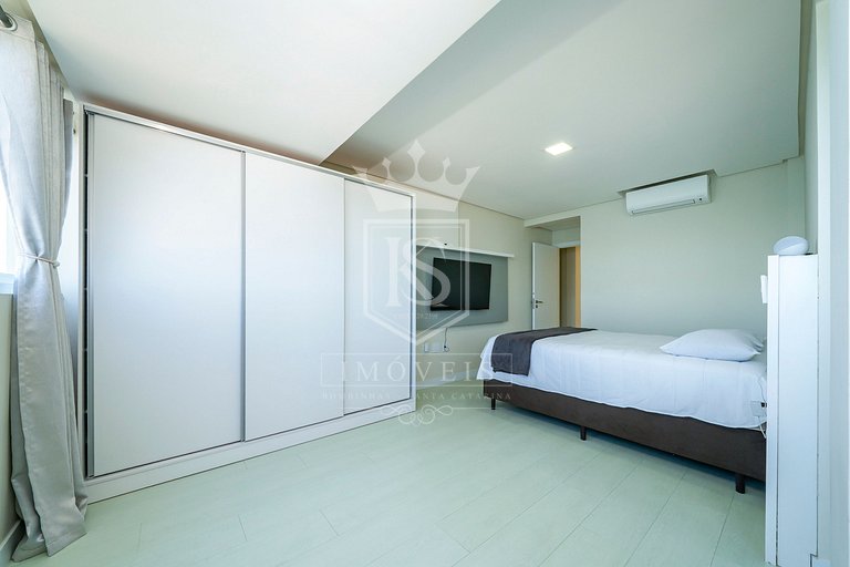 A80 - Casa com saída para o mar em Zimbros