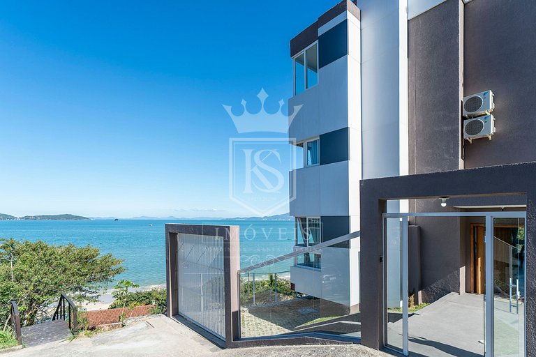 A80 - Casa com saída para o mar em Zimbros