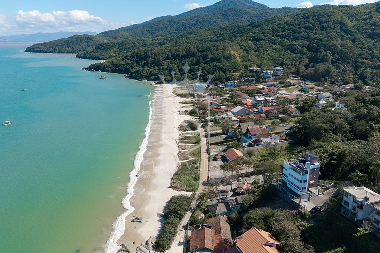 A80 - Casa com saída para o mar em Zimbros