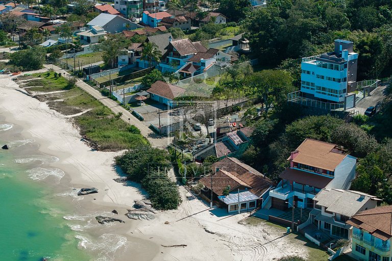 A80 - Casa com saída para o mar em Zimbros
