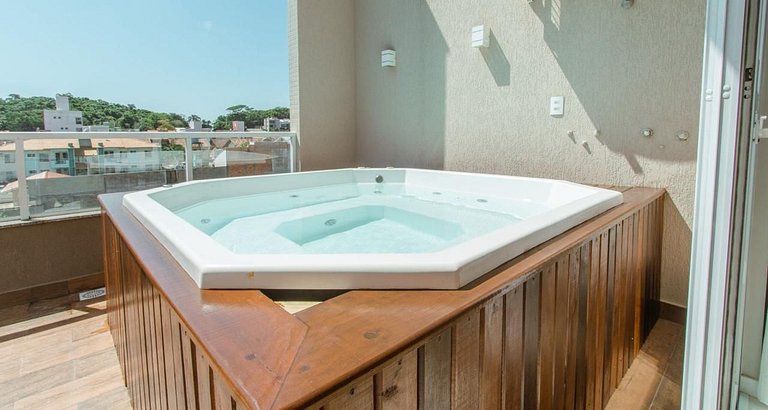 A128 - Vila Piana. Apartamento com jacuzzi no centro de Bomb