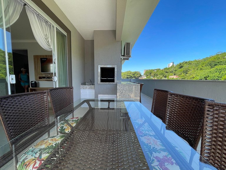 A10 - Cobertura com 03 dormitórios em Bombas