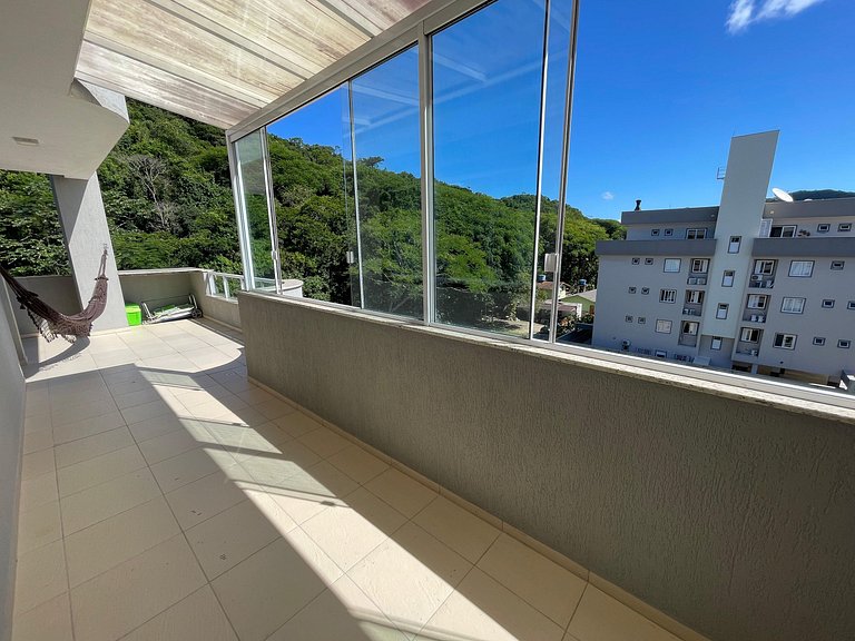 A10 - Cobertura com 03 dormitórios em Bombas