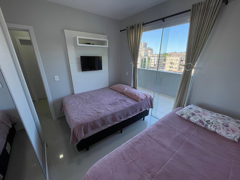 A10 - Cobertura com 03 dormitórios em Bombas