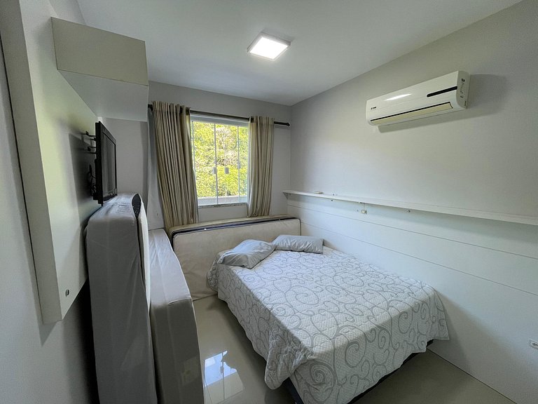 A10 - Cobertura com 03 dormitórios em Bombas