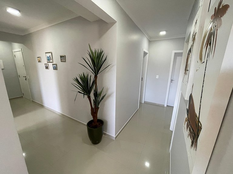 A10 - Cobertura com 03 dormitórios em Bombas