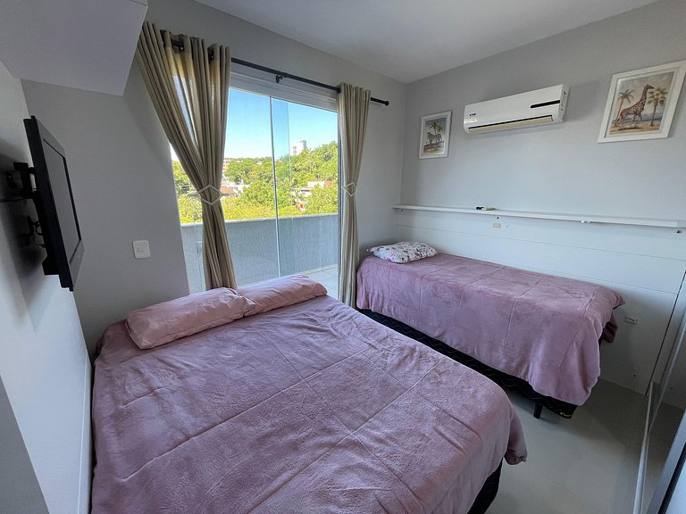 A10 - Cobertura com 03 dormitórios em Bombas