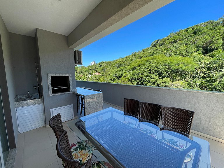 A10 - Cobertura com 03 dormitórios em Bombas