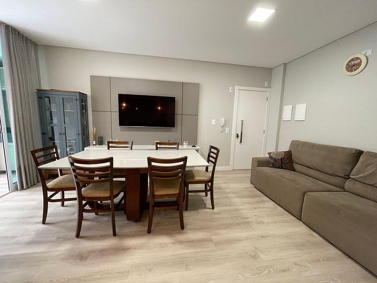 A111 - Miami Beach AP 104