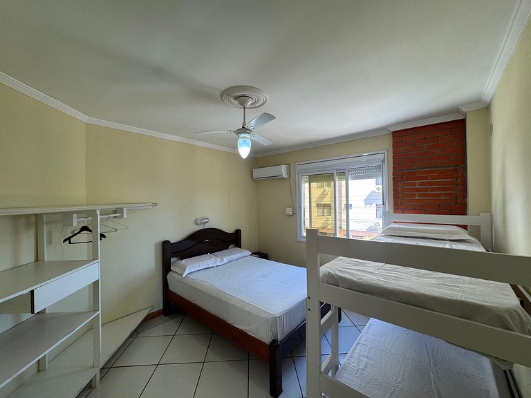 B11- Apartamento com 02 dormitórios no centro