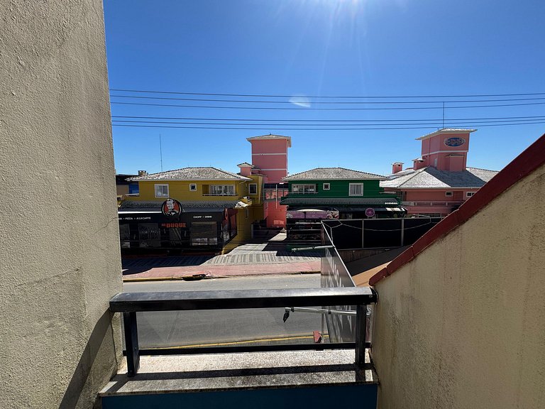 B11 - Res Berg - Apartamento com 02 dormitórios no centro de
