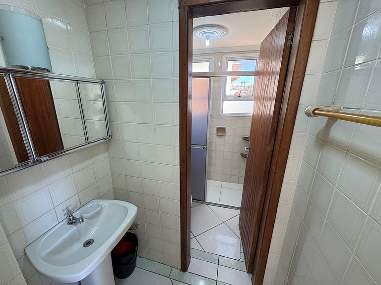 B11- Apartamento com 02 dormitórios no centro