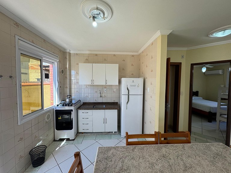 B11- Apartamento com 02 dormitórios no centro