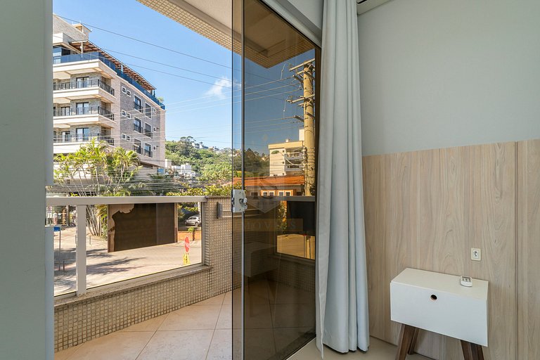 A03 - Shanan Apto 102 - 03 dormitórios perto da praia Bombin