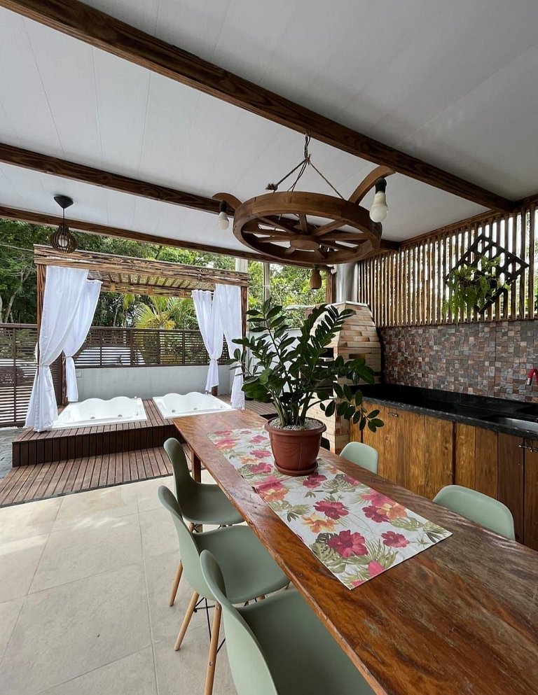 A108 - Casa com 3 quartos com jacuzzi em Mariscal