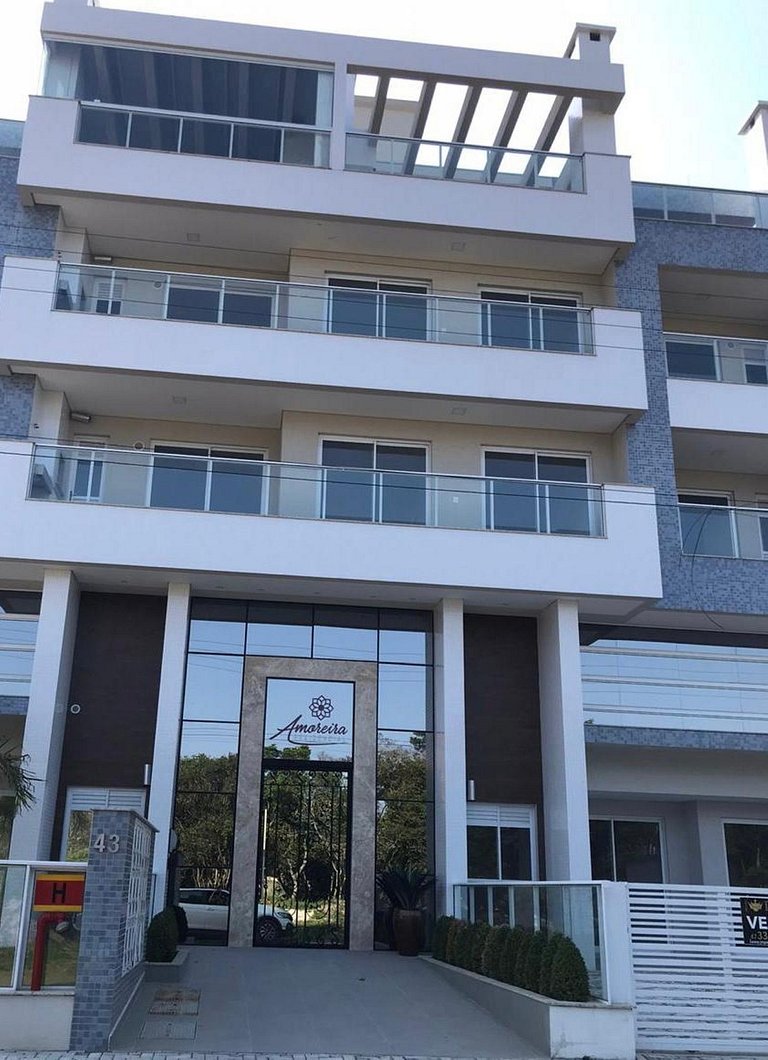 A110- Residencial Amoreira apto 204 Lateral- Na praia de Mar