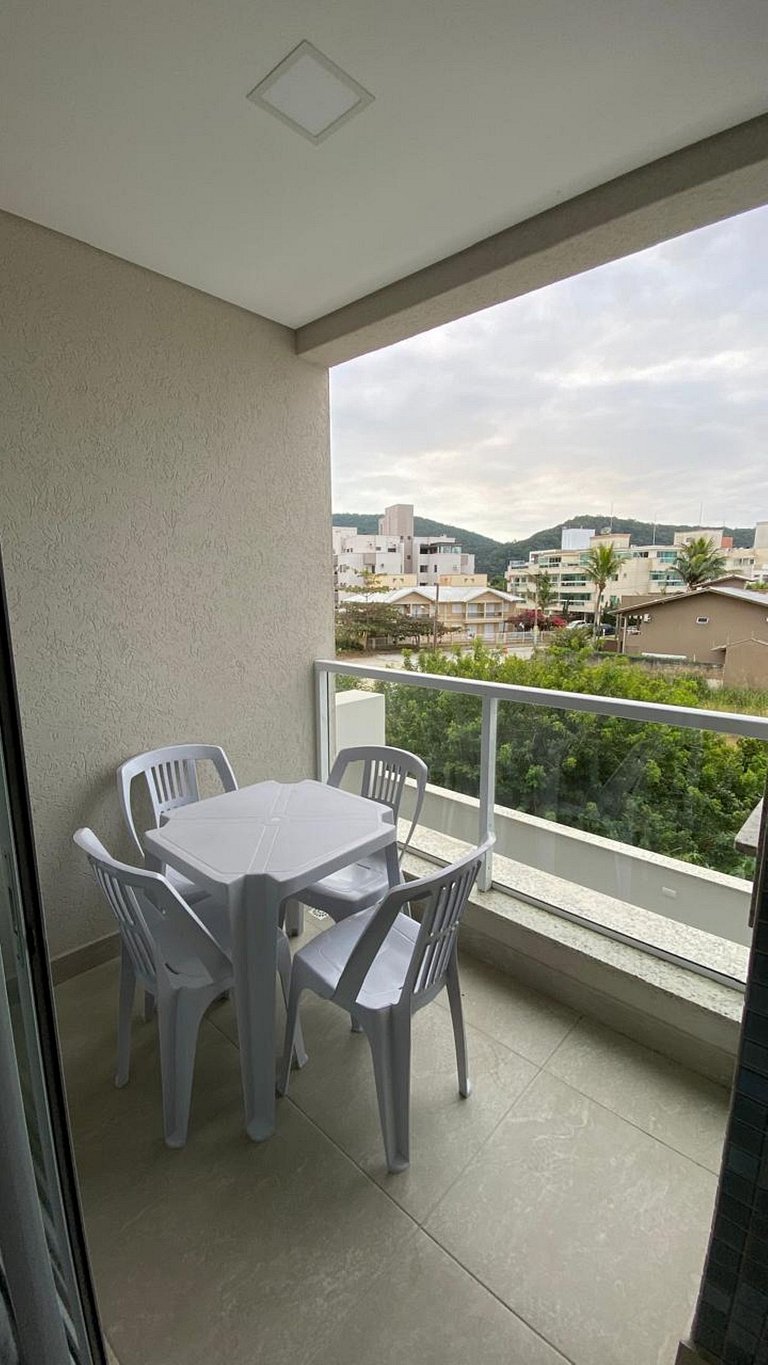 A110- Residencial Amoreira apto 204 Lateral- Na praia de Mar