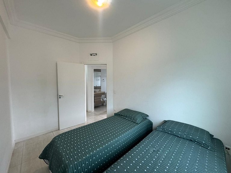 A20 - RAVENNA 402 - Apartamento 03 dormitórios em Bombas