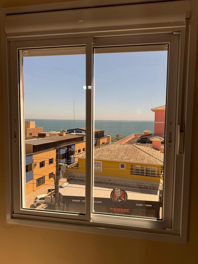 B31- Apartamento de 02 dormitórios no centro com vista