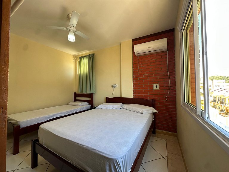 B33 Res Berg Lateral com sacada