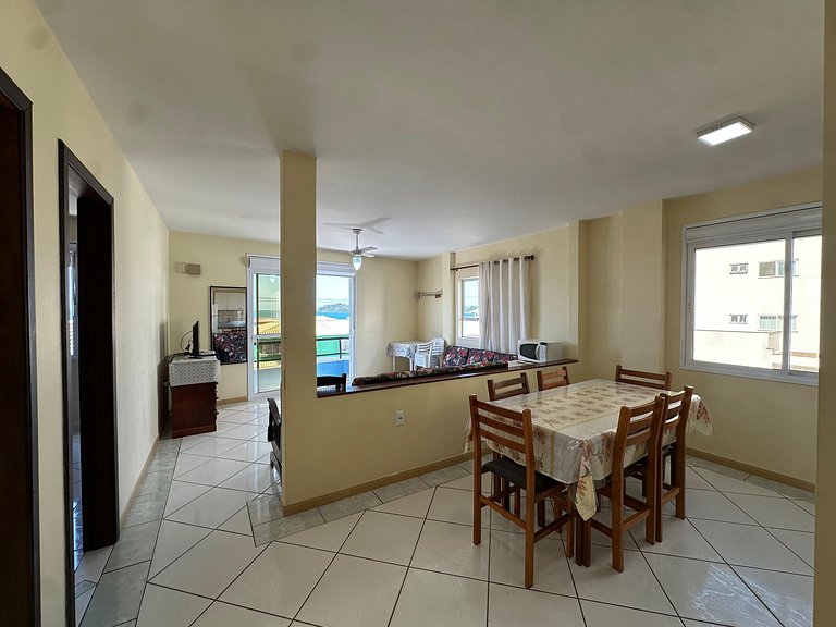 B21- Apartamento com 02 dormitórios com vista Mar