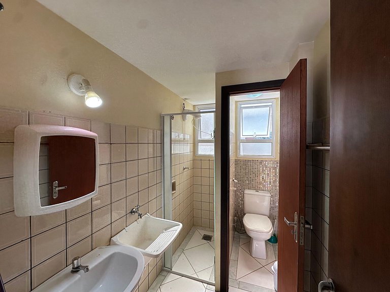 B21- Apartamento com 02 dormitórios com vista Mar